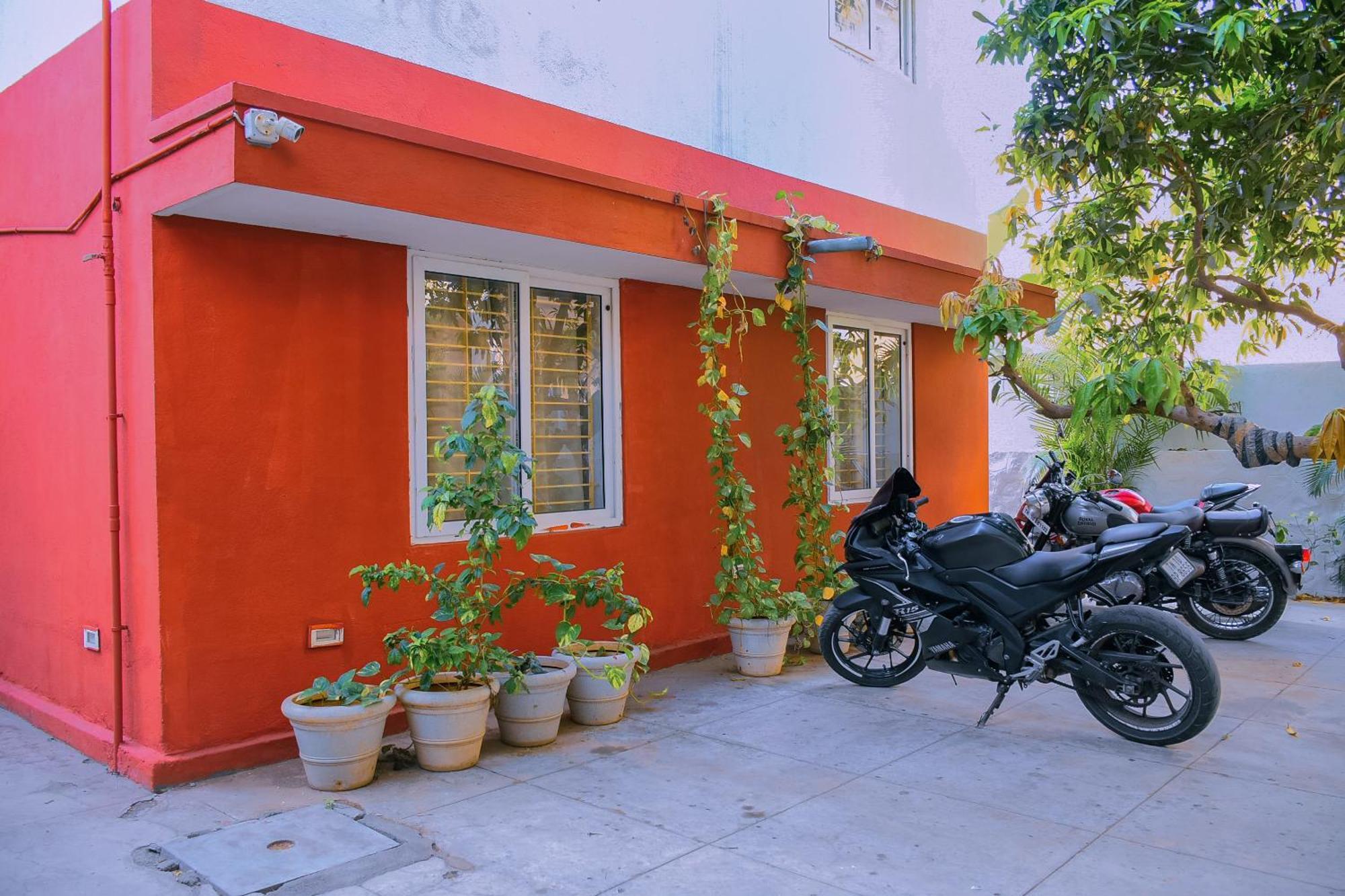 Naksha Tree Hotels- Ramapuram Chennai Extérieur photo