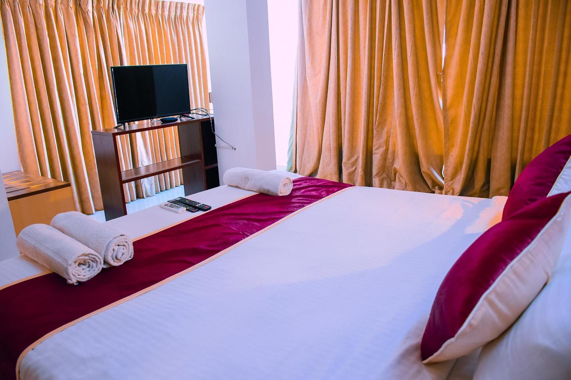 Naksha Tree Hotels- Ramapuram Chennai Extérieur photo