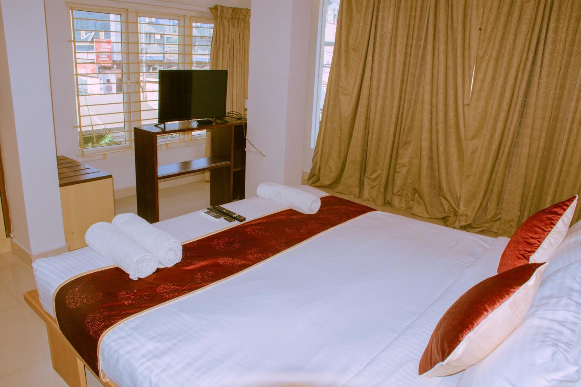 Naksha Tree Hotels- Ramapuram Chennai Extérieur photo