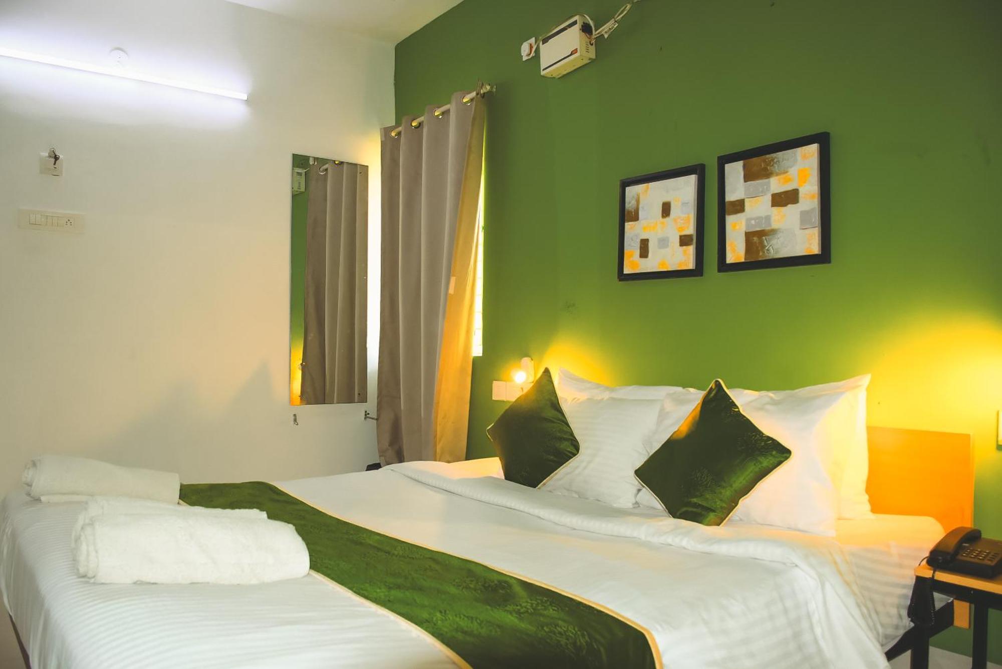 Naksha Tree Hotels- Ramapuram Chennai Extérieur photo